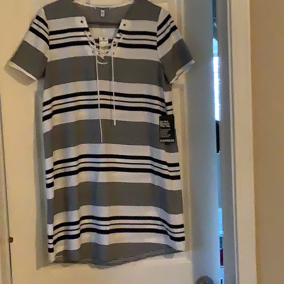 Express shift dress - Picture 1 of 4